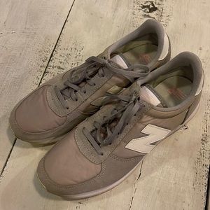Women’s New Balance size 9